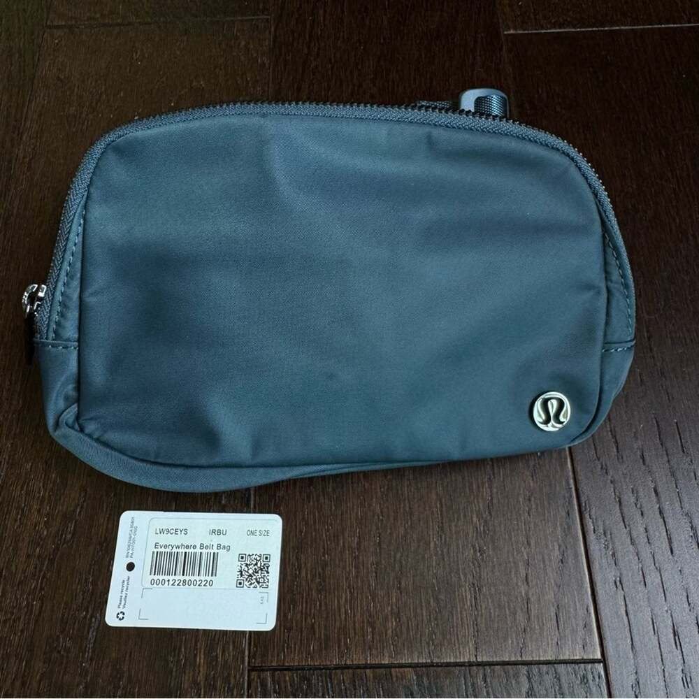 Lululemon Everywhere Belt Bag *1L Iron Blue